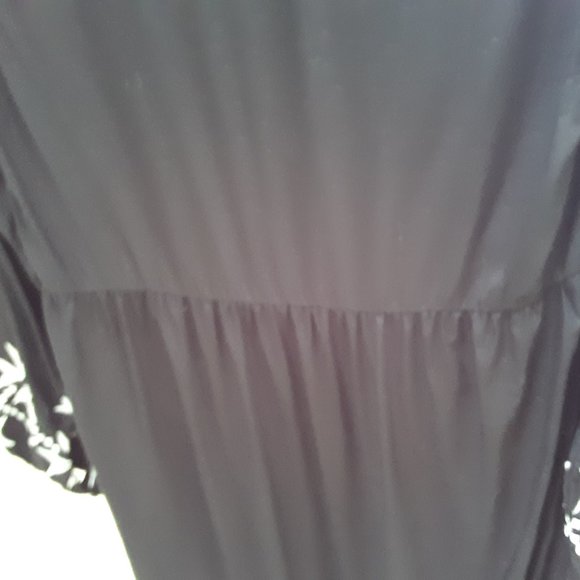 SALE EUC Old Navy Embroidered Black Boho Dress S - Picture 5 of 9